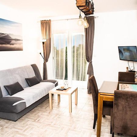 Apartment Sea&Sky Tivat Bagian luar foto