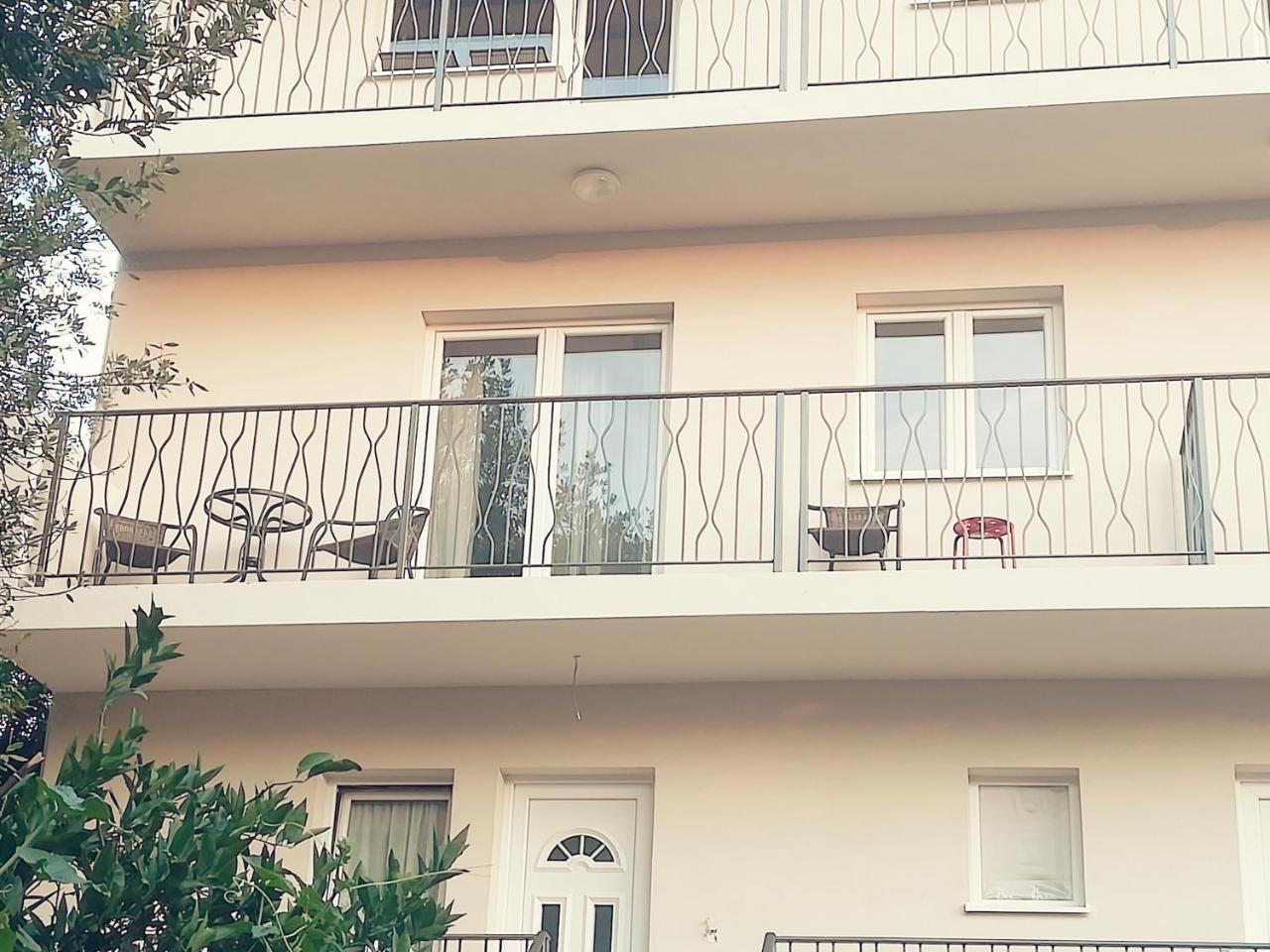 Apartment Sea&Sky Tivat Bagian luar foto