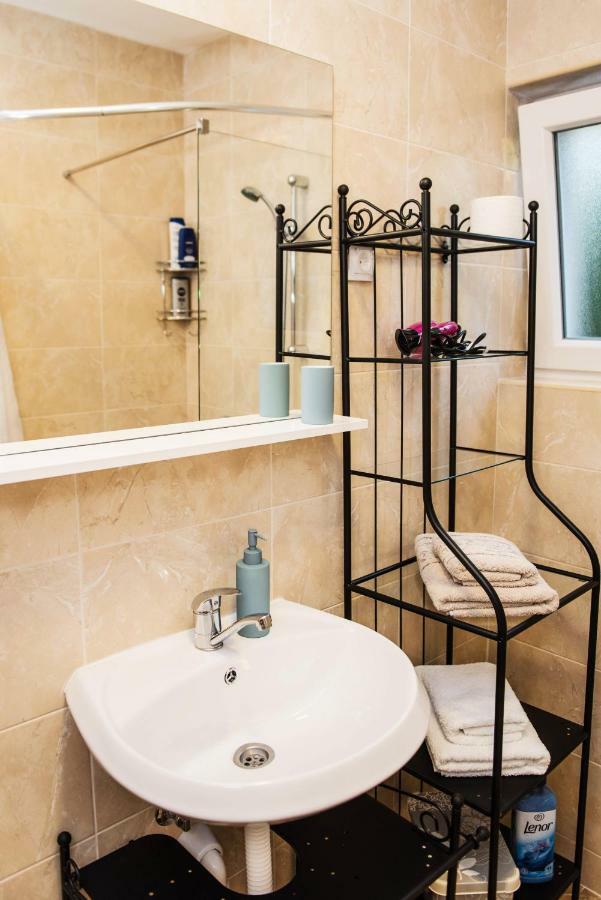 Apartment Sea&Sky Tivat Bagian luar foto